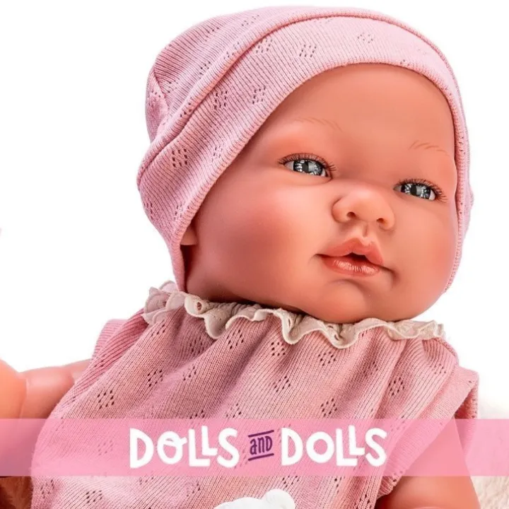 Poupée Así 43 cm - María en body rose et bonnet tricoté rose avec couverture beige