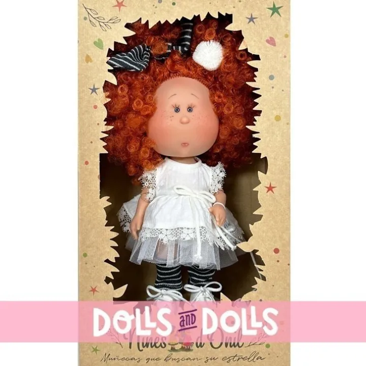 Poupée Nines d'Onil 30 cm - Mia ARTICULÉE - avec cheveux roux, robe blanche et mascotte