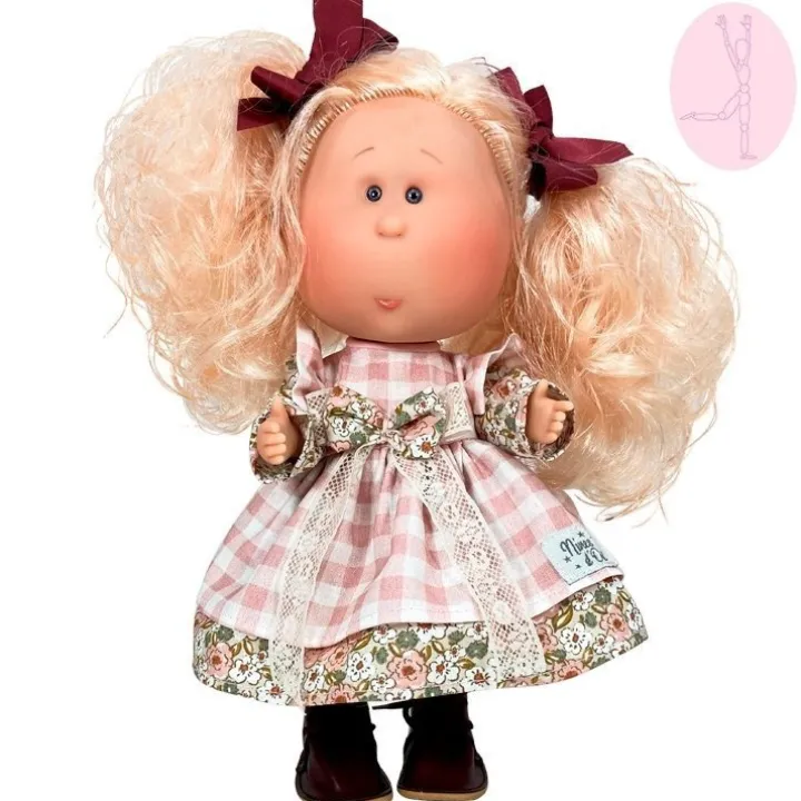 Poupée Nines d'Onil 30 cm - Mia ARTICULÉE - avec des cheveux roses et une robe à carreaux