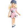 Poupée Paola Reina 32 cm - Las Amigas - Claudia en robe rose pour chiot avec une casquette en denim