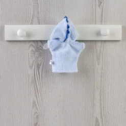 Tenue pour poupée Así 20 cm - Peignoir dino bleu clair pour poupée Bomboncín